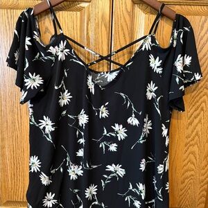 Kaileigh Black and White Flutter Sleeve Blouse